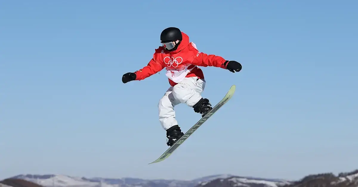 SNOWBOARDING